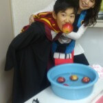 Shuntaro apple with yumi